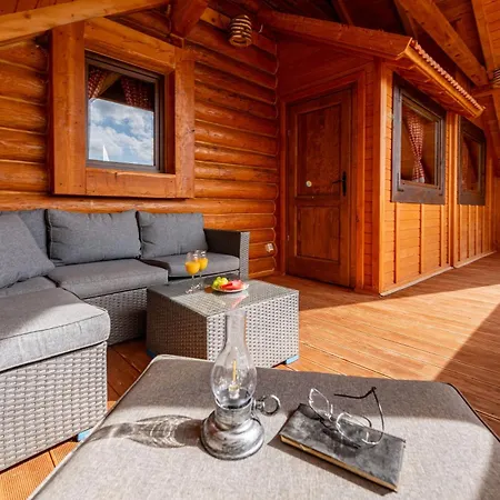 Log Valley - Private With Pool Villa Gospic